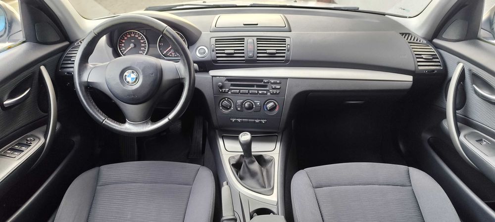 Poj.2.0 Diesel/E87/2010/143KM/210tys.km/czujniki parkow/Grzane fotele