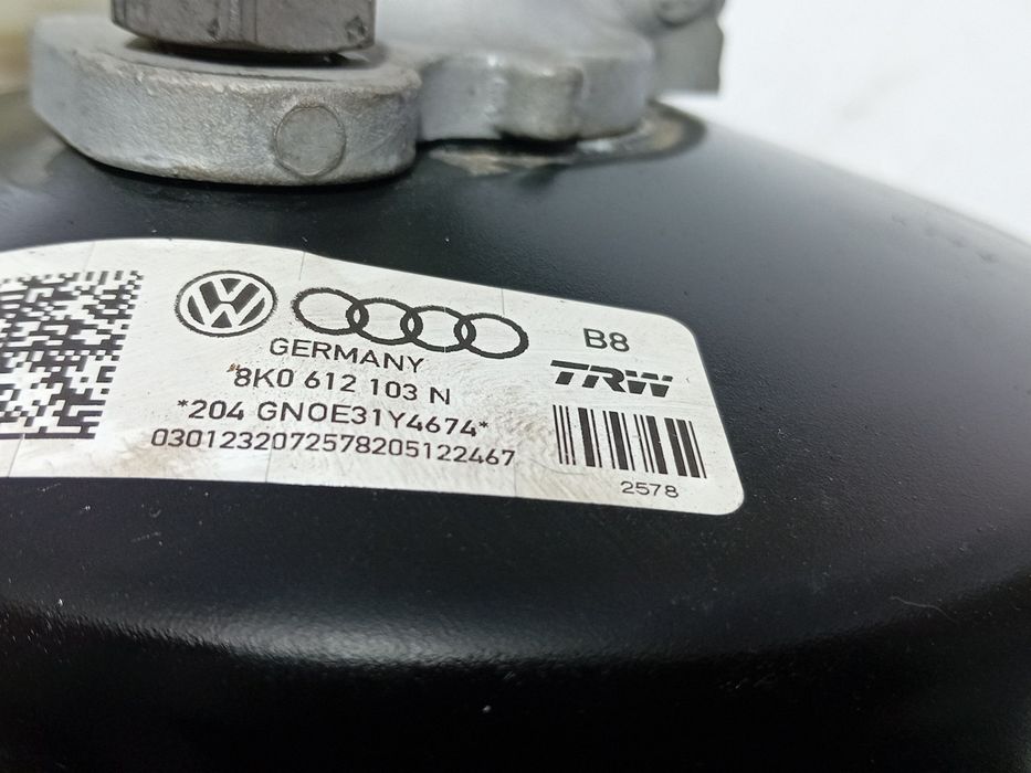 Servofreio AUDI A4 Avant (8K5, B8)