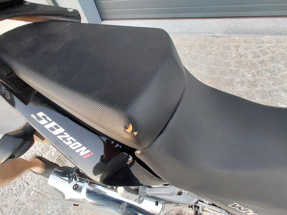 Mota SYM  - Wolf 250 de 2013 com 17.500 km