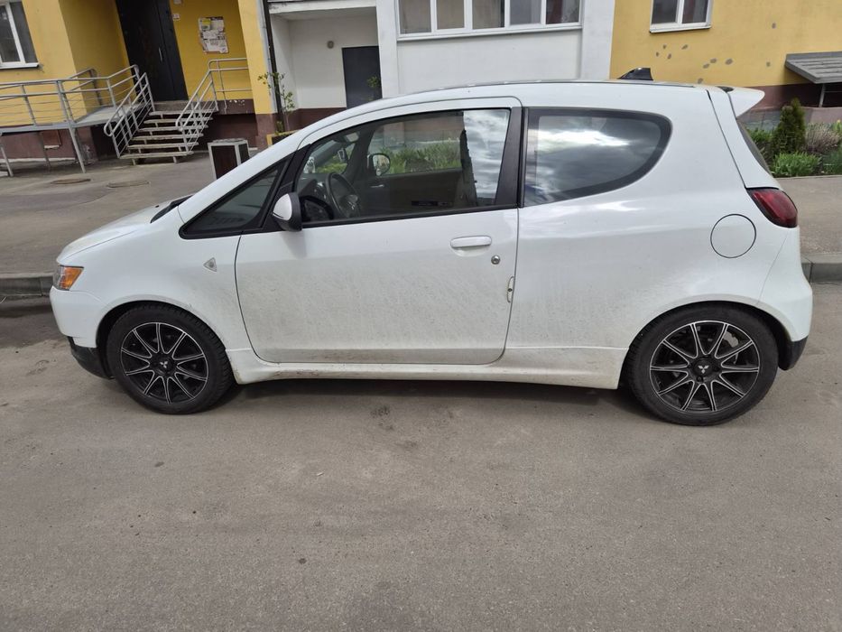 Mitsubishi Colt 2012 року