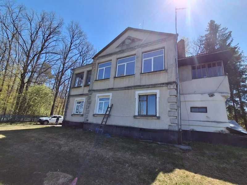 Мисливський будинок 218 м², на ділянці 0.5 га у лісі (Звягельський р-н). Готовий бізнес