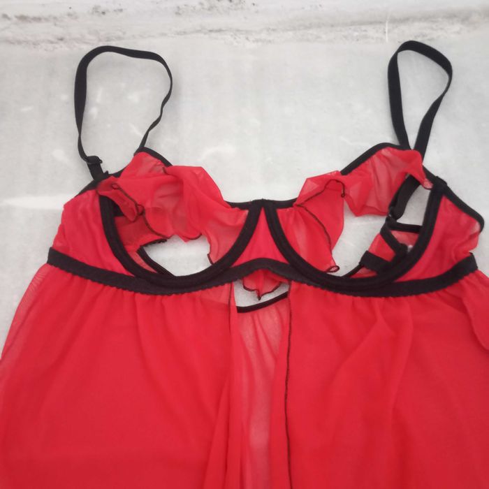 Пеньюар/ прозрачное неглиже с трусиками ( открытая грудь) .