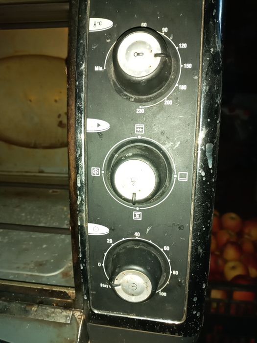 Продам електро духовку Декс легенька проста бв