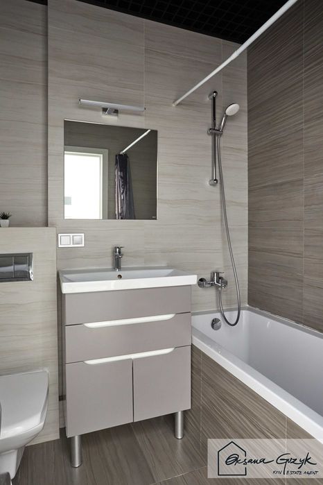 Продаж квартири 45 кв.м. (2 кімнати) ЖК Комфорт Таун, Регенераторна 4, корпус 3, 8-й під'їзд