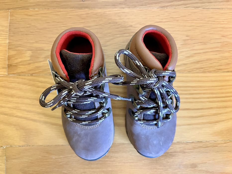 Botas de caminhada castanhas para criança