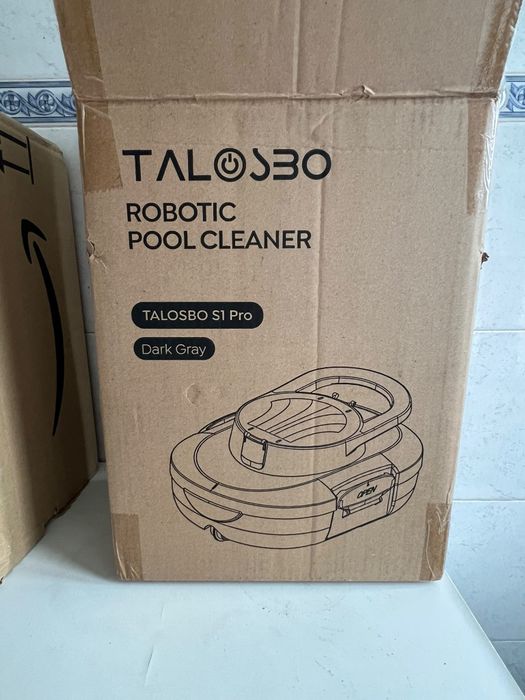 robot limpa-fundos sem fios concebido para a limpeza automática de piscinas.