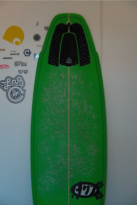 Prancha Lufi 6'4 + Quilhas Feather Fins + Capa FCS