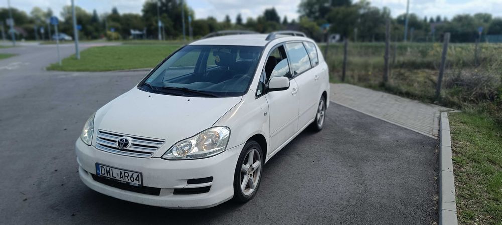 Toyota Avensis Verso