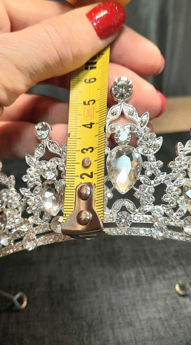 Весільна або на випускний вечір корона діадема тіара дуже красива!