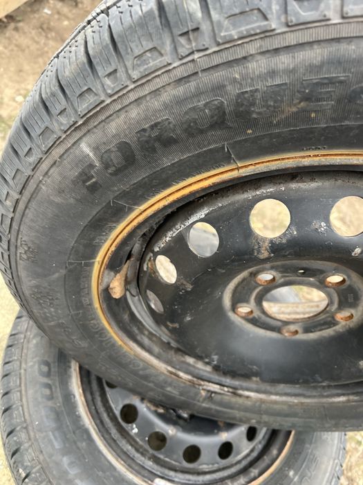 Резина 215/65r16c З дисками