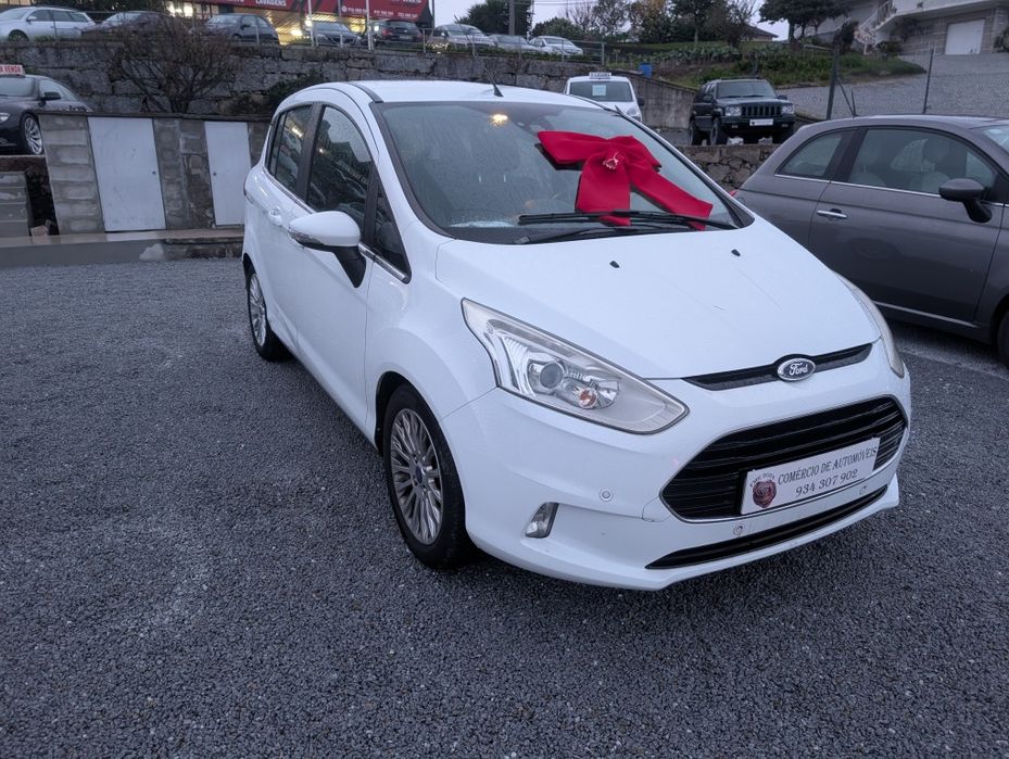 FORD B-Max Titanium64706206328065120