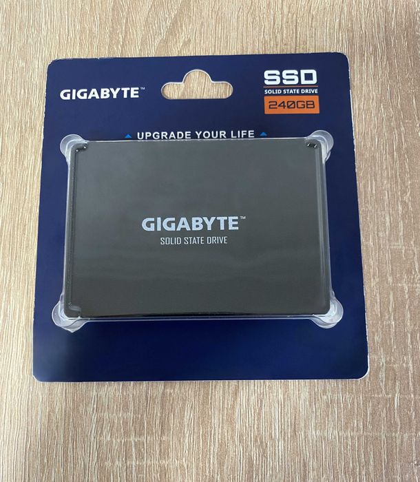 Новий SSD 240GB Gigabyte 2.5”