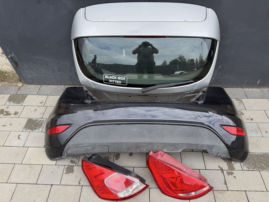 Крышка багажника Ford Fiesta MK7 Форд Фиеста