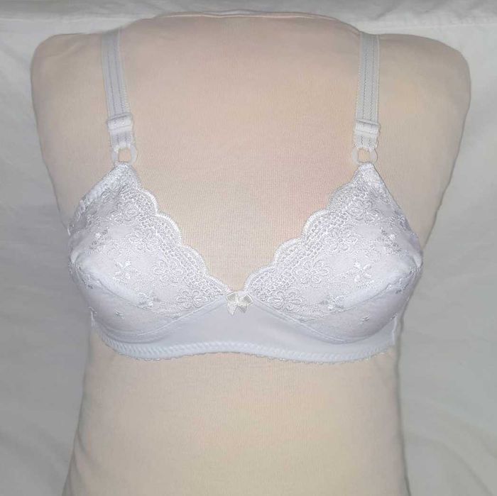 Б/у хлопковый бюстгальтер мягкая чашка, р. 75В, объем груди 85-87