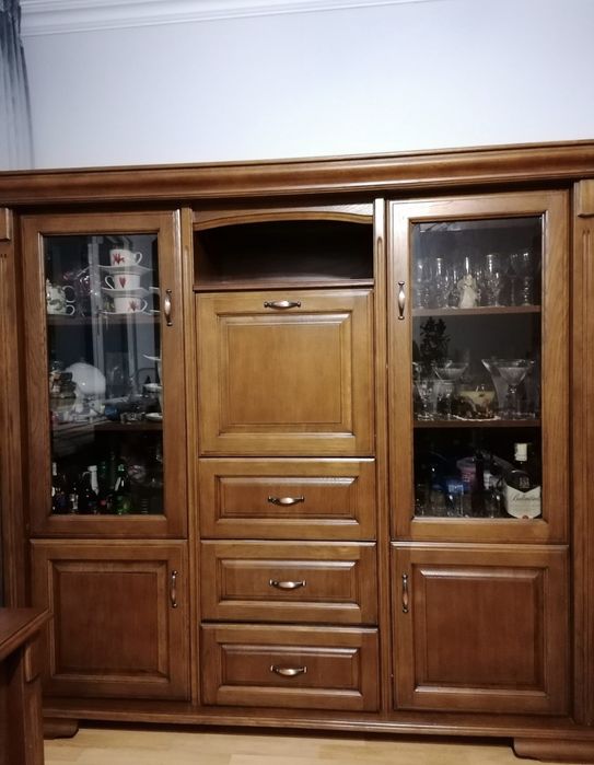 Witryna komoda drewniana orzech patyna