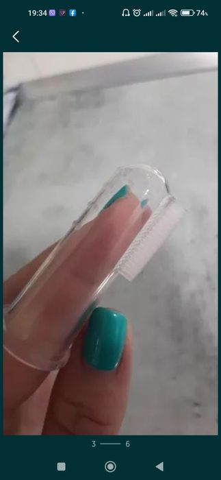 Нова щітка для собак для зубів