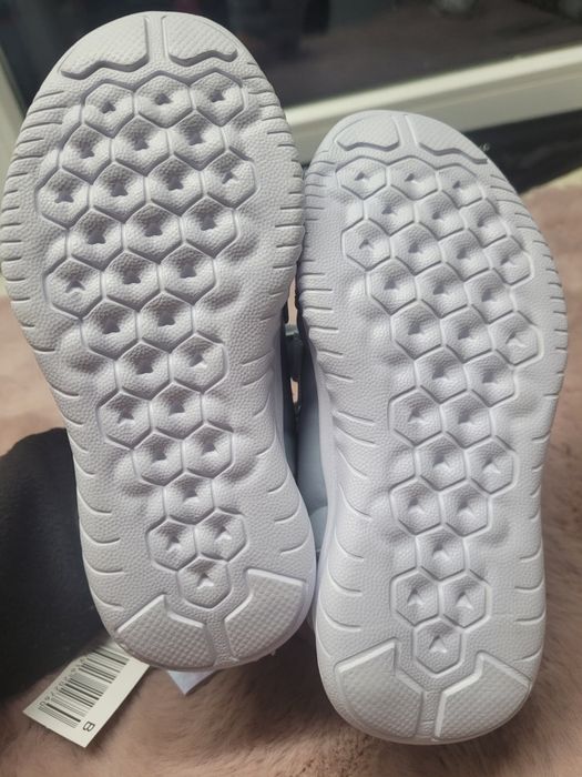 Byty sportowe sneakersy dziewczęce 27