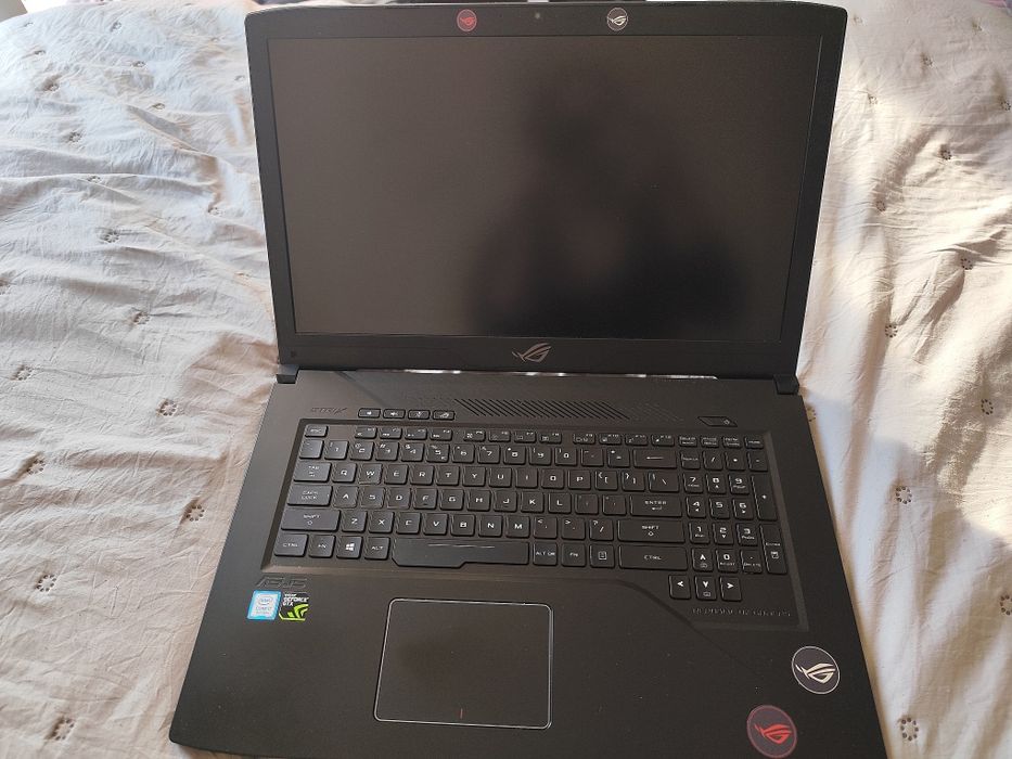 Laptop ASUS Strix 17 GL703GE - stan bardzo dobry, ekran nowy!