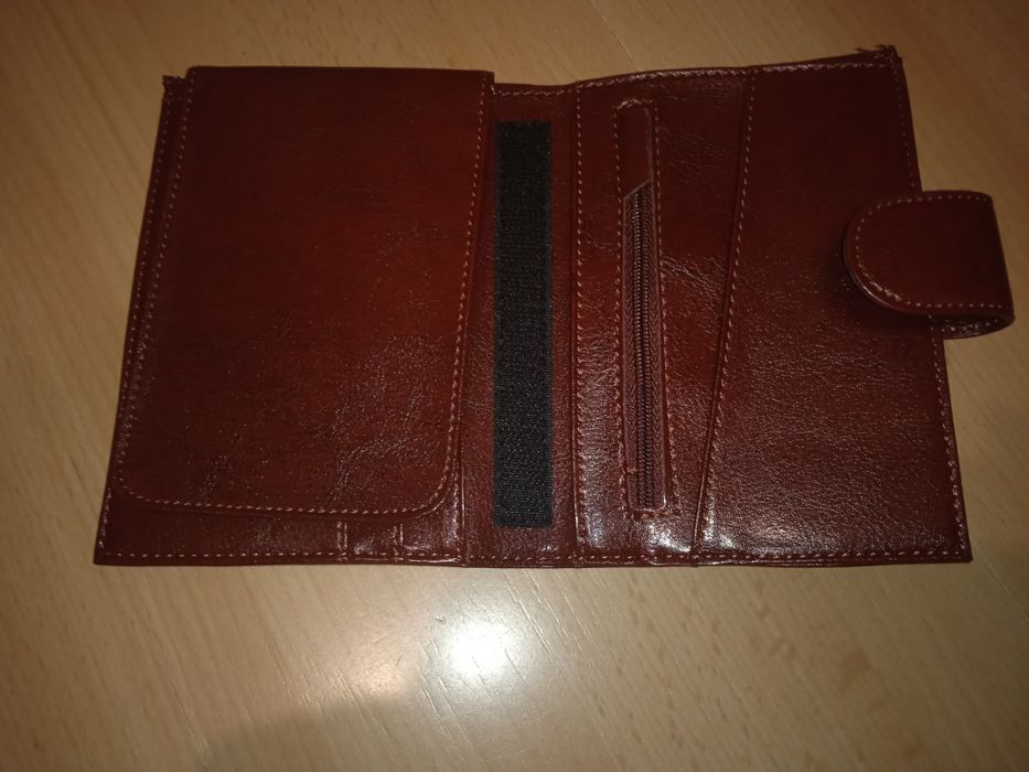 Nowy skórzany portfel męski