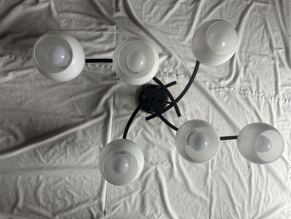 Lampa przysufitowa