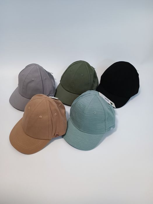 Кепки для хлопців від Next