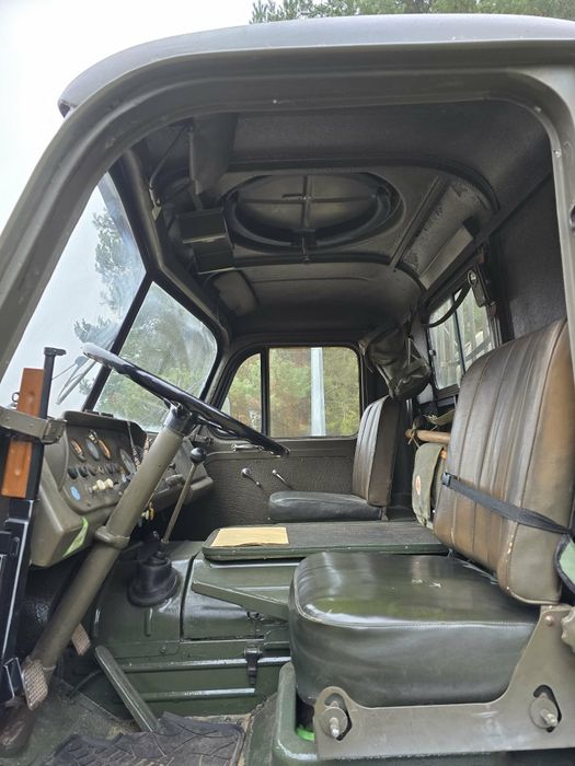 Samochód Armi Szwajcarskiej Steyr 680M