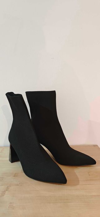 Bota/Botins ZARA pretos com salto em bloco