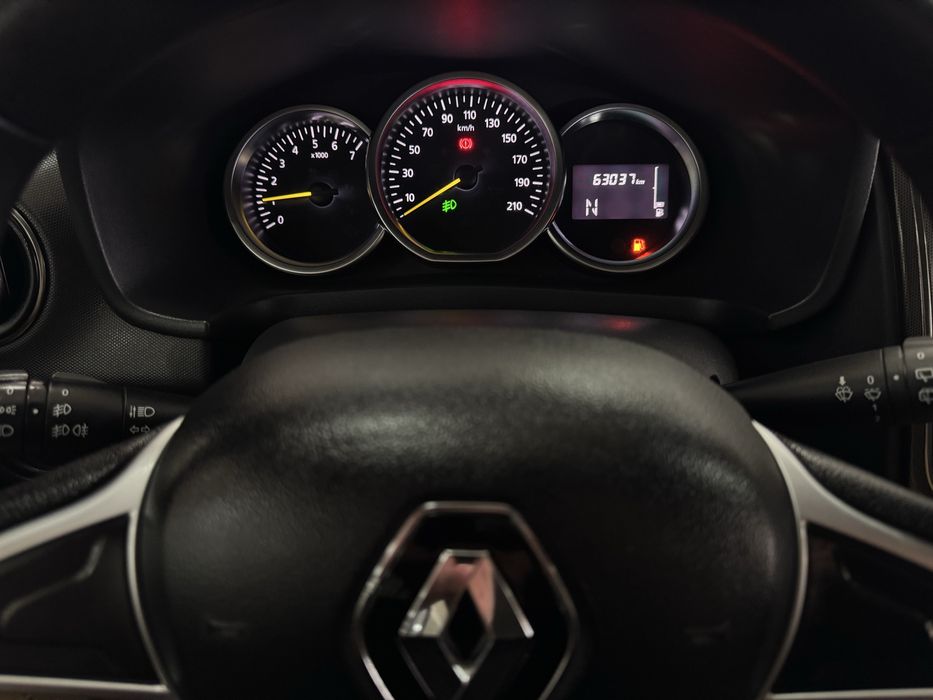 Renault Sandero Stepway 0.9i 12V АКПП 2017 р.в. (90 к.с.)