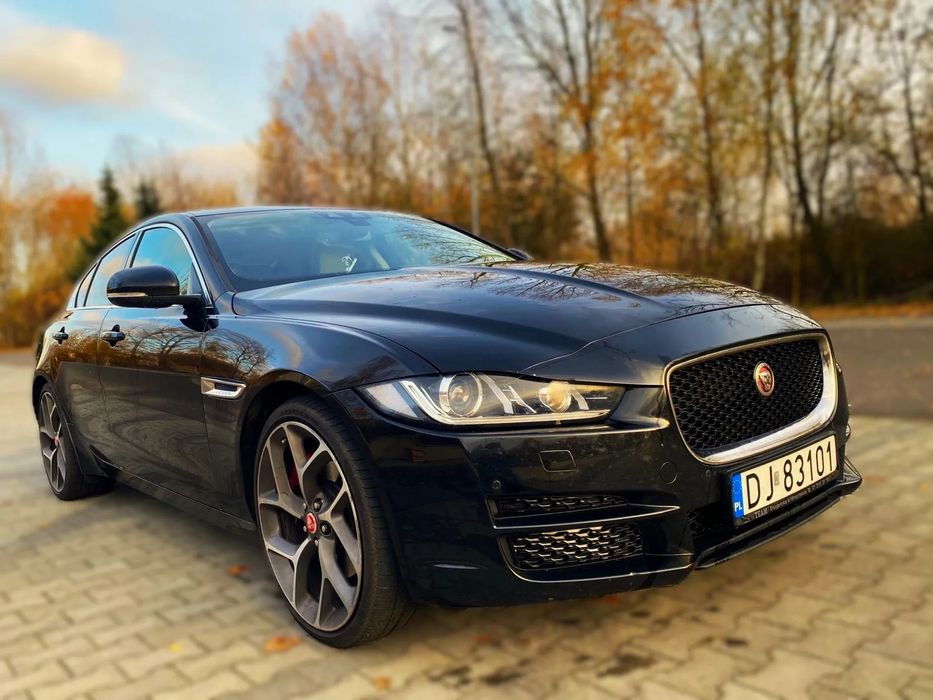 Jaguar XE