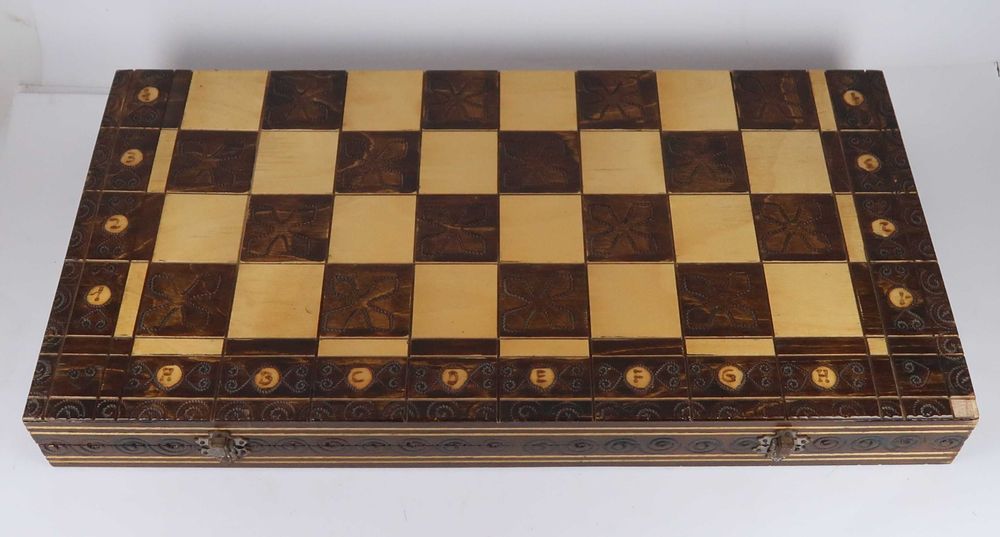 Jogo de xadrez artesanal em madeira - grande 49.5 cm