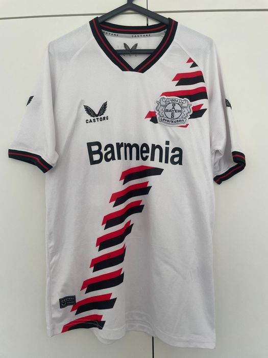 Camisolas de Futebol Novas / Segunda mão