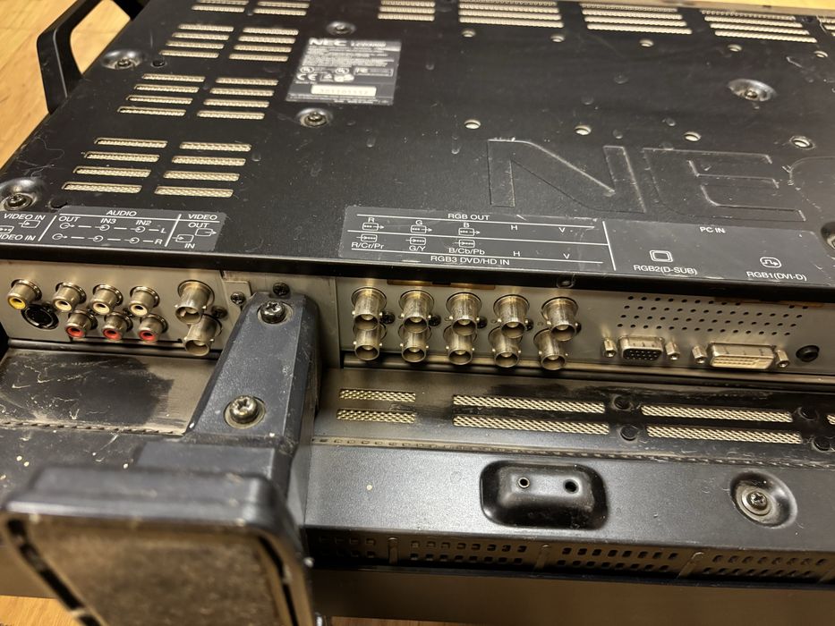монітор NEC LCD3000