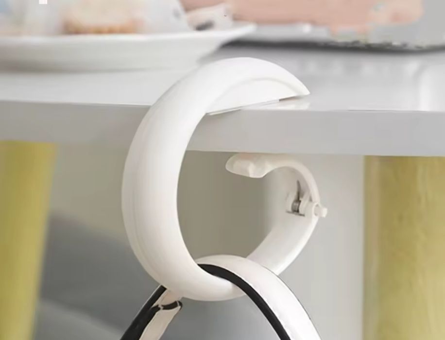 Przenośny wieszak uchwyt na np torebkę