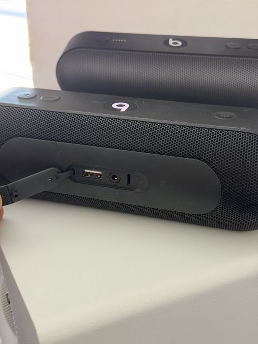 Beats Pill+ Bluetooth Speaker – Preta com Caixa Original