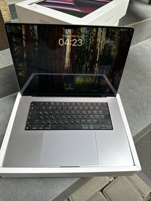 Used Apple MacBook Pro 16 M2 Pro 16 / 1Tb Space Gray