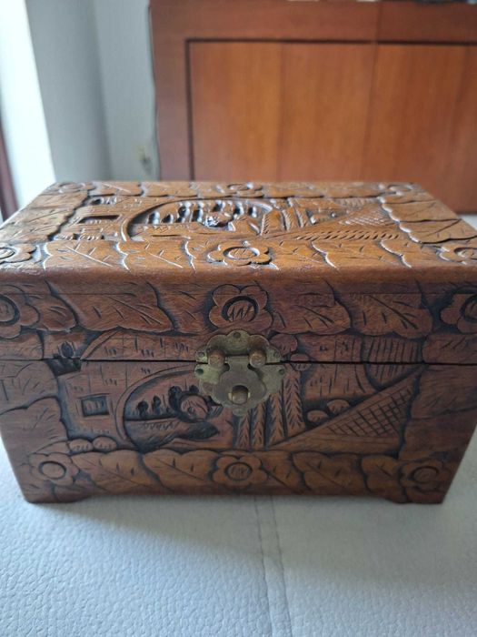 Lindíssima Caixa Madeira de Cânfora