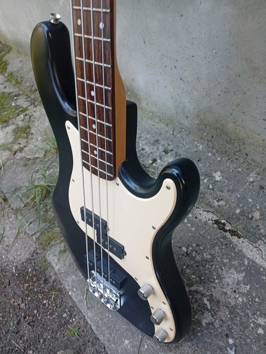 Gitara basowa marki Cort GB-PJ