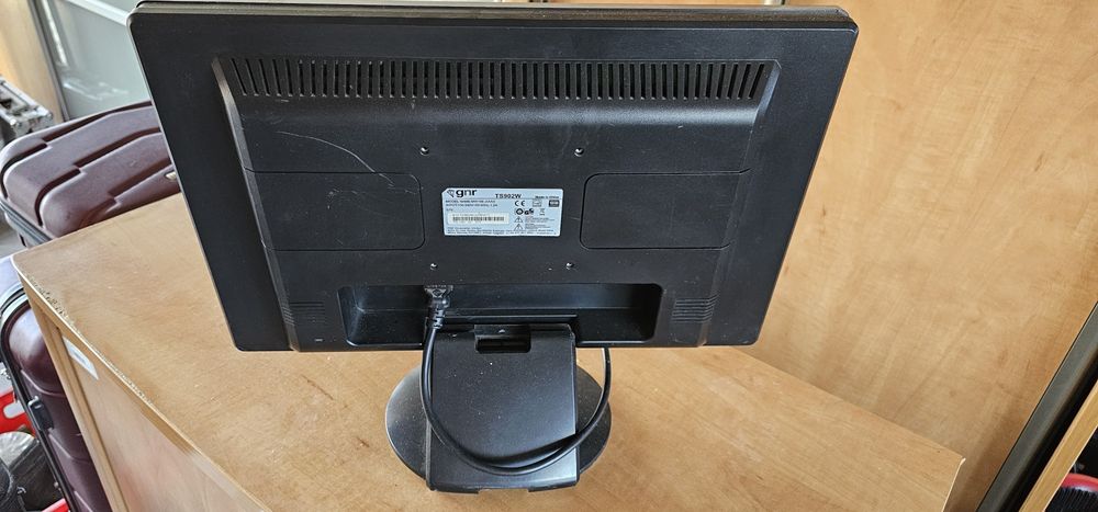 Monitor GNR 19" TS902W