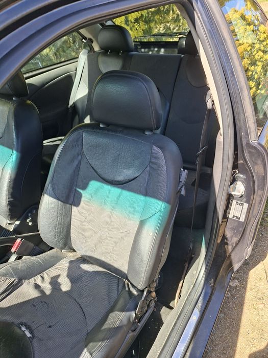 Rover 25 1.4 avariado