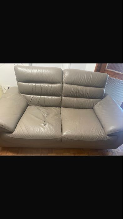 2 Sofas em pele marca Chateaux d’ax