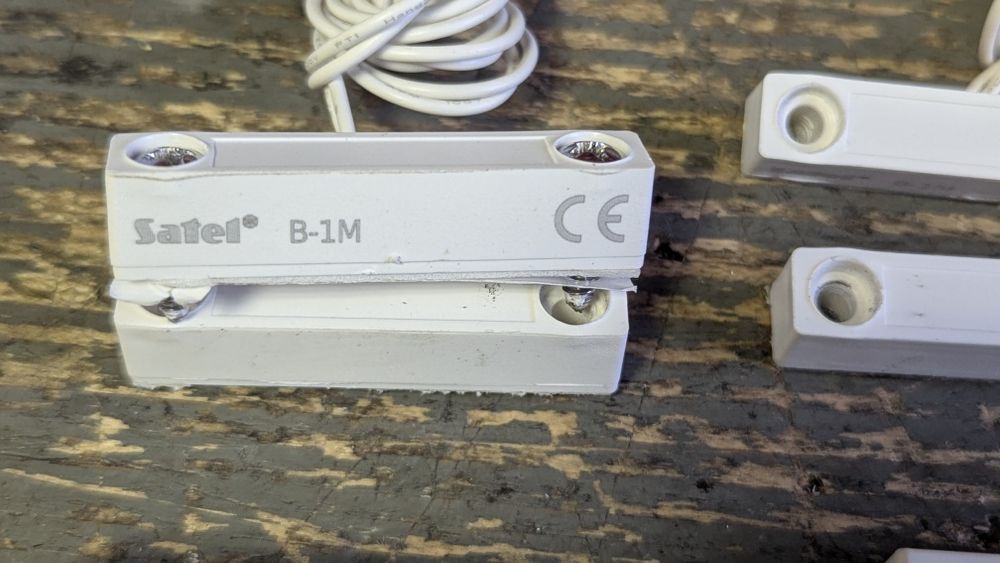 Kontaktron czujnik magnetyczny