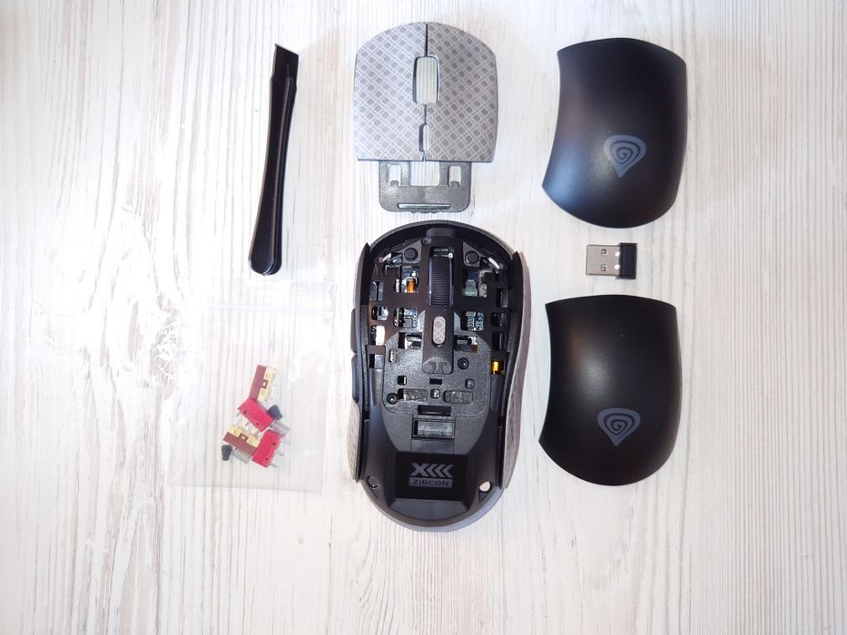 Нова ігрова миша Genesis Zircon XIII Custom Wireless RGB Black 29000dp
