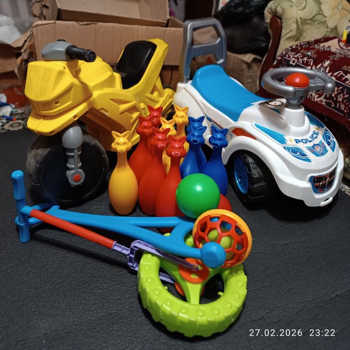 Машина толокар, мотоцикл, каталка