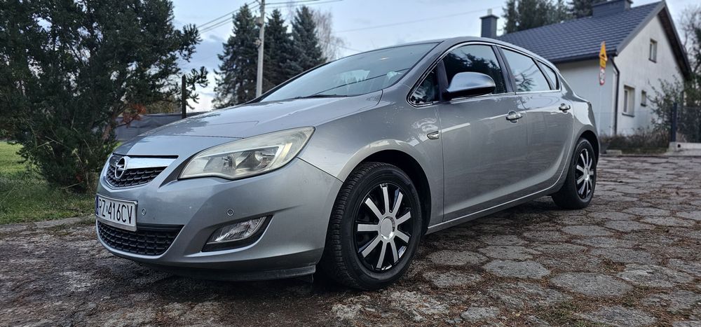 Poszanowana asterka 1.4b bez korozji! Doinwestowana! Okazja!