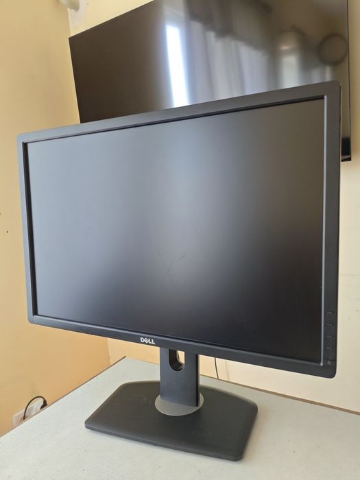 Монитор dell 24 дюйма dvi, display port, vga