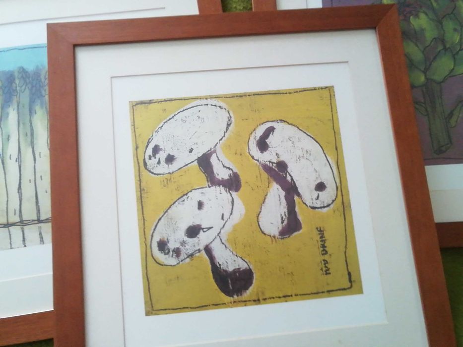 Quadros novos e muito bonitos.