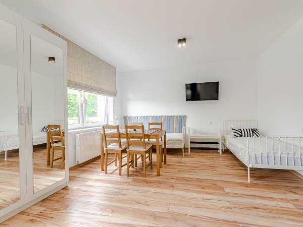 Arti w Jastarni zaprasza na wakacje 2026