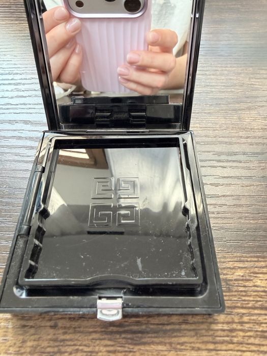 Givenchy Prisme Libre puder