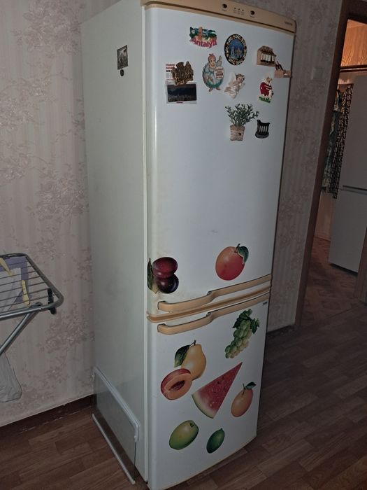 Холодильник самсунг 1,7м: 1 400 грн. - Холодильники Желтые Воды на Olx