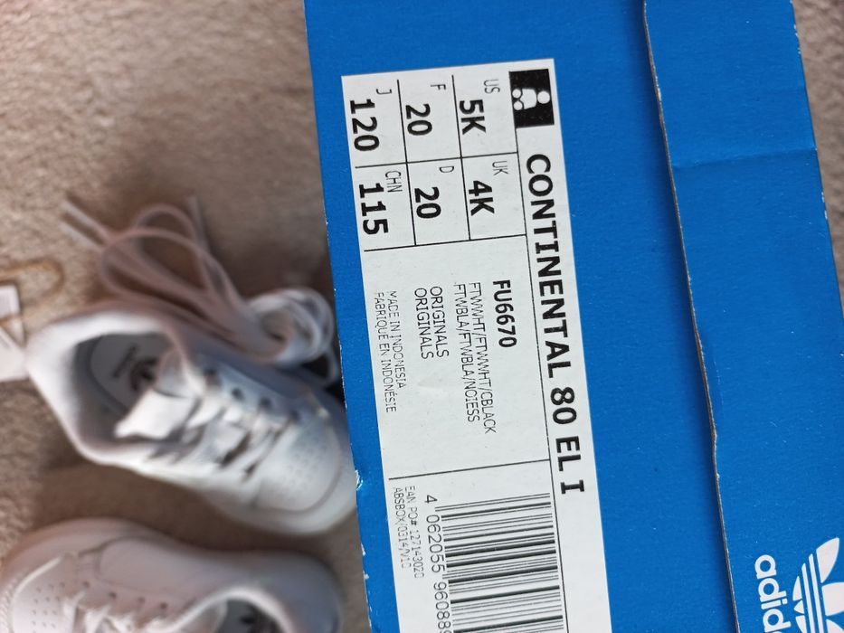 Buty Adidas Continental  rozmiar 20 białe holo